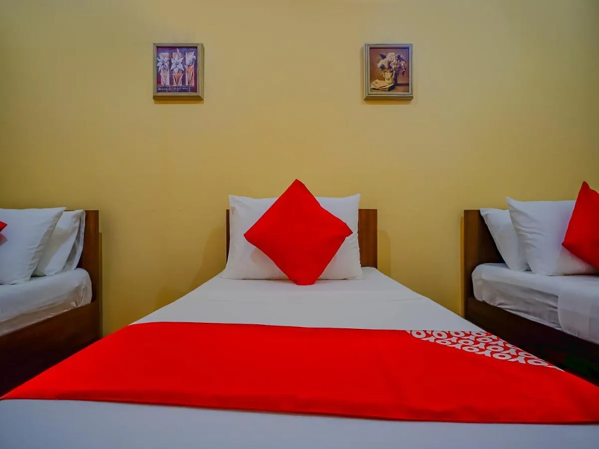 Hotel RedDoorz @ Lanang Davao 2*,